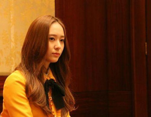 郑秀晶爆料知乎视频,娱乐圈背后的真实故事  第3张